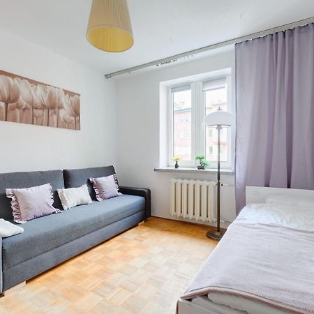 Spacious Apartment In Green Location Βαρσοβία Εξωτερικό φωτογραφία