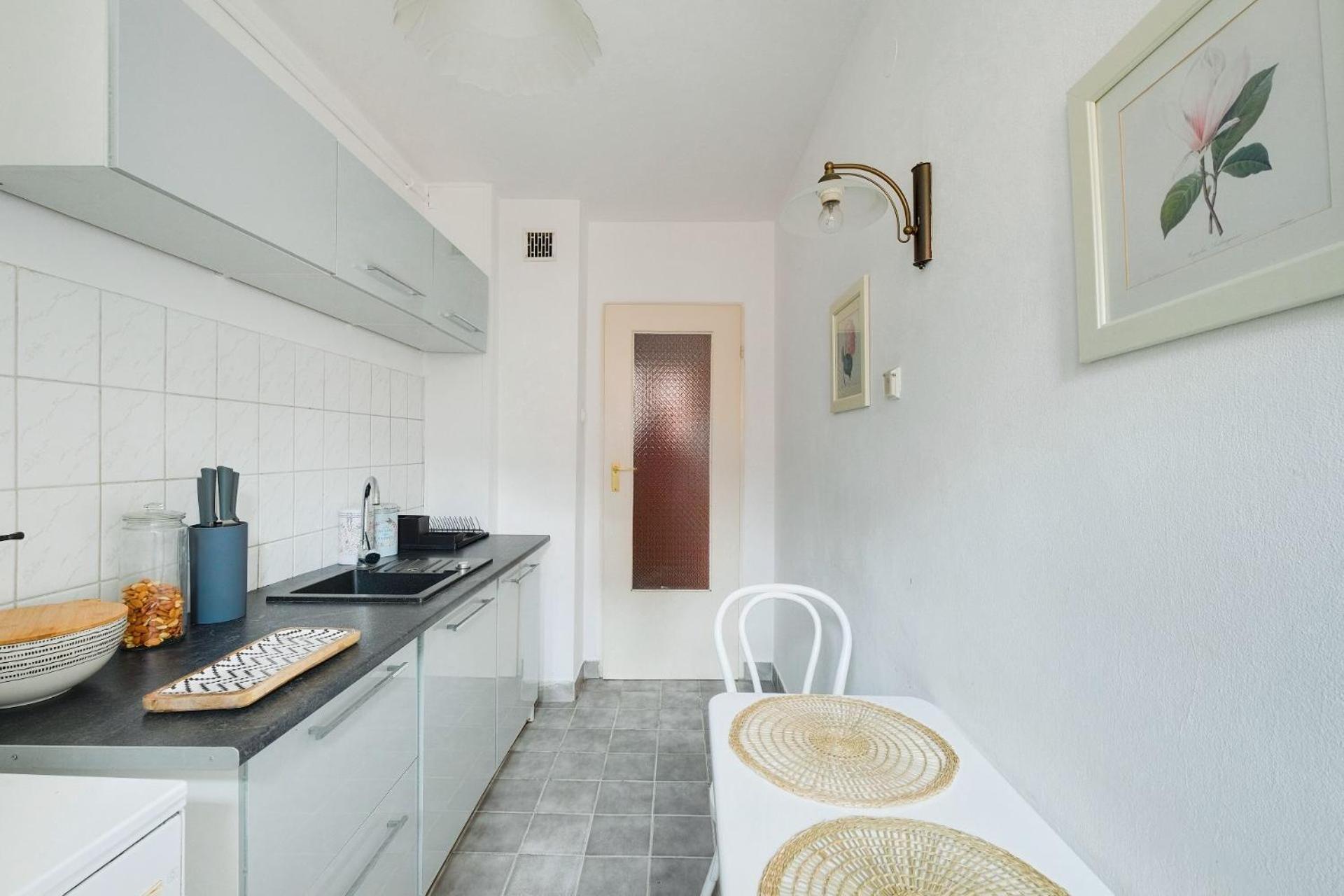 Spacious Apartment In Green Location Βαρσοβία Εξωτερικό φωτογραφία